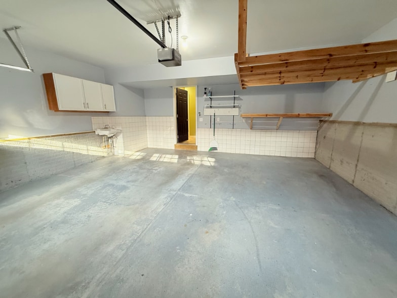 Building Photo - 1805 N 207th St