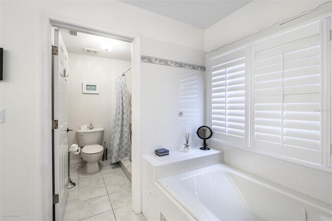 Building Photo - 1477 Park Beach Cir