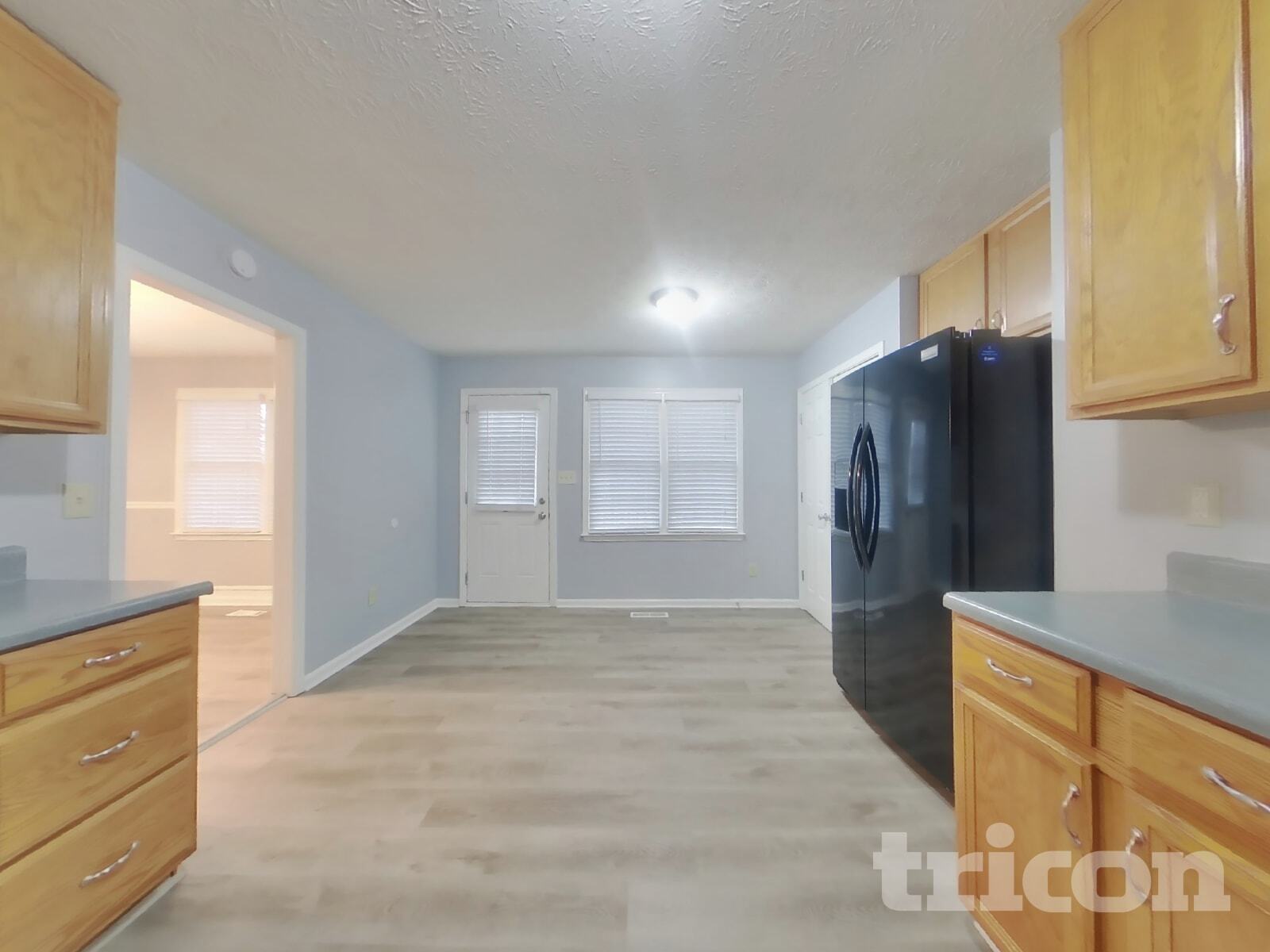 Building Photo - 411 Stewart Dr