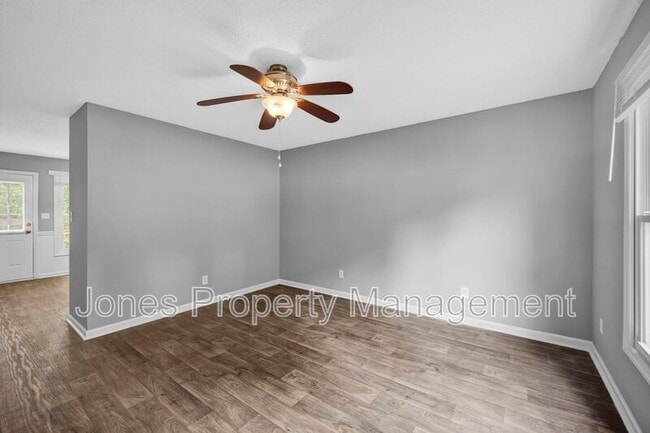 Building Photo - 2672 White Oak Ln