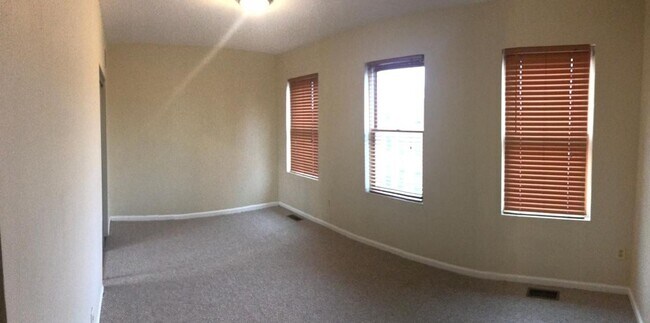 Building Photo - 2030 E Baltimore St