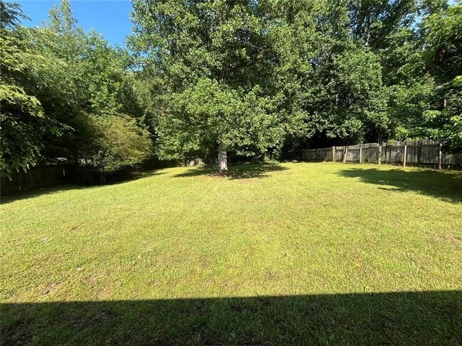 Building Photo - 8156 Sunnydale Ln