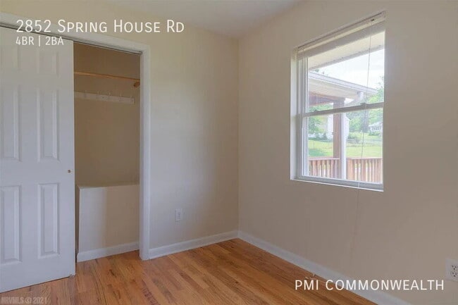 Building Photo - 2852 Spring House Rd
