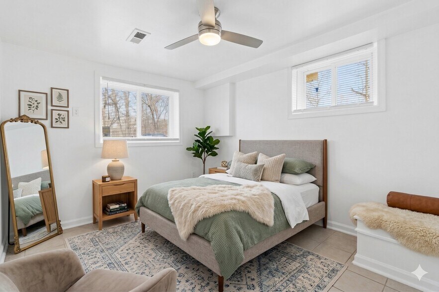 Building Photo - 407 Lebaum St SE