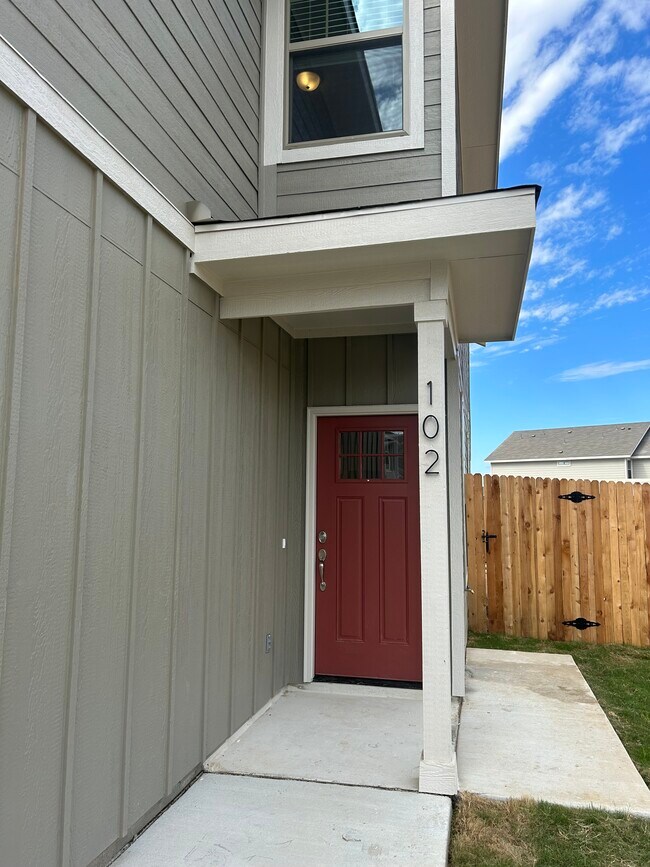 Building Photo - 7523 Gramercy Way