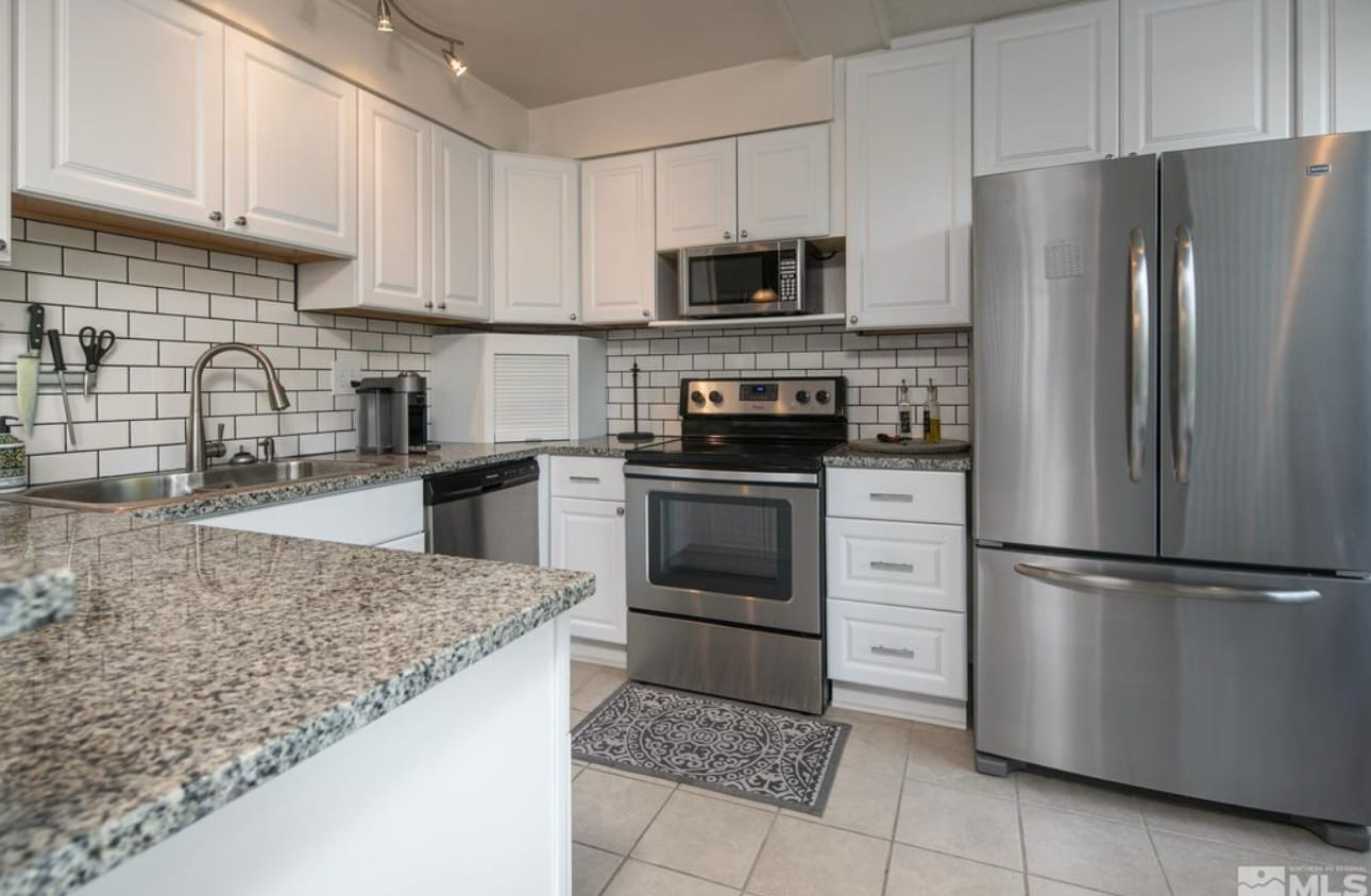 Building Photo - 280 Island Ave