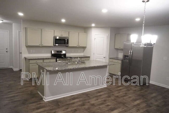 Building Photo - 289 Greenbay St