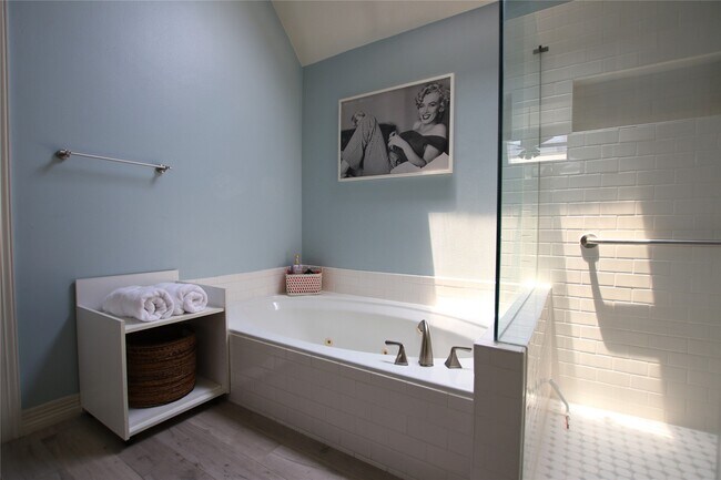 Building Photo - 23210 Gatecreek