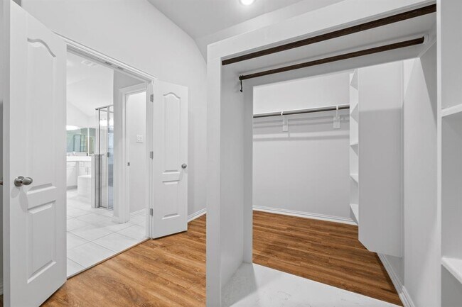 Building Photo - 117 Switch Bud Dr