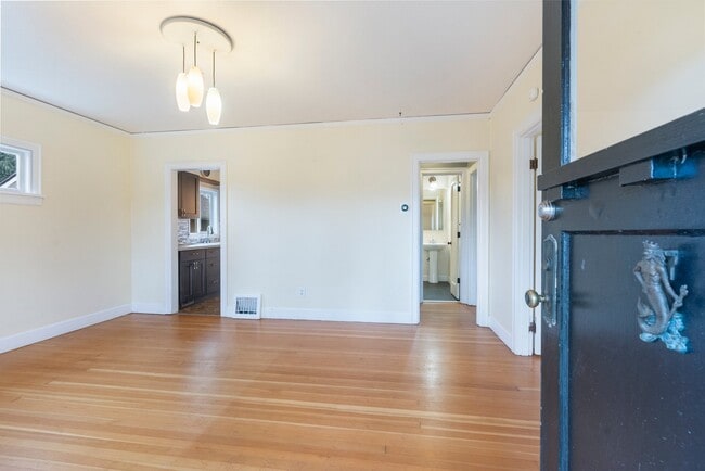 Building Photo - 9026 N Polk Ave