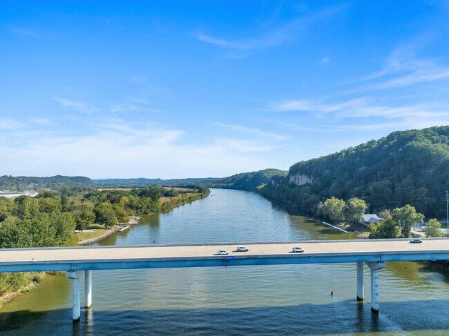 Building Photo - 147 Crockett Hls Ln