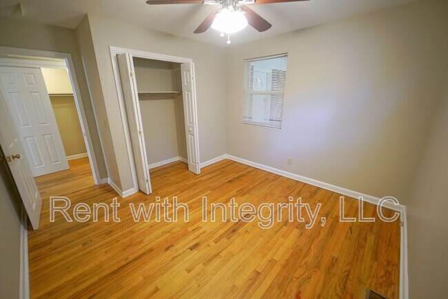 Building Photo - 1804 Skyland Dr