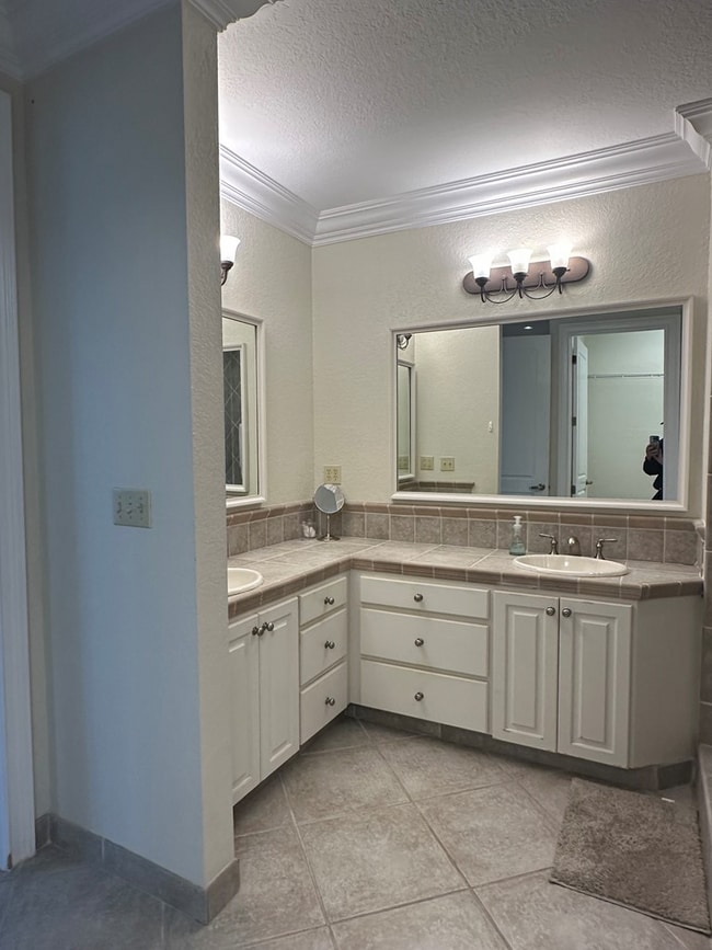 Building Photo - 311 Eagles Way