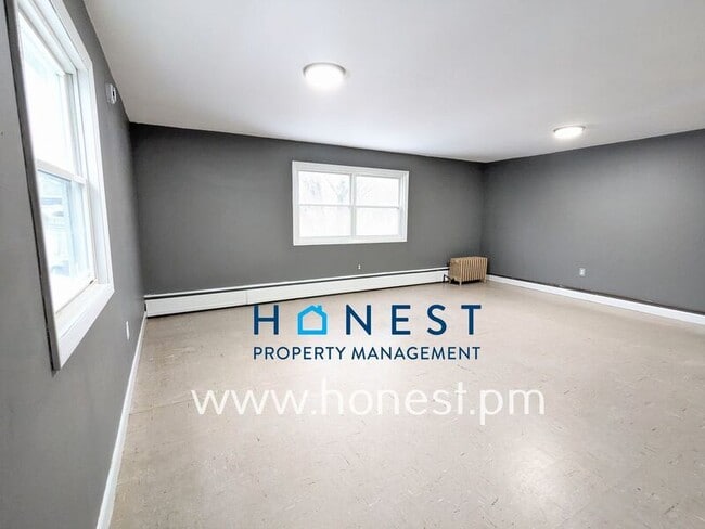 Building Photo - 34 Gage St