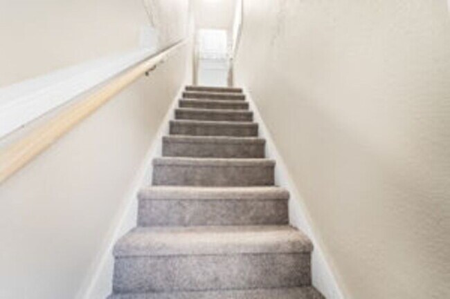 Building Photo - 32015 Ottawa St