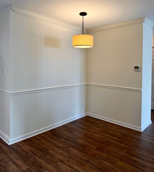 Building Photo - 6 Millrace St N