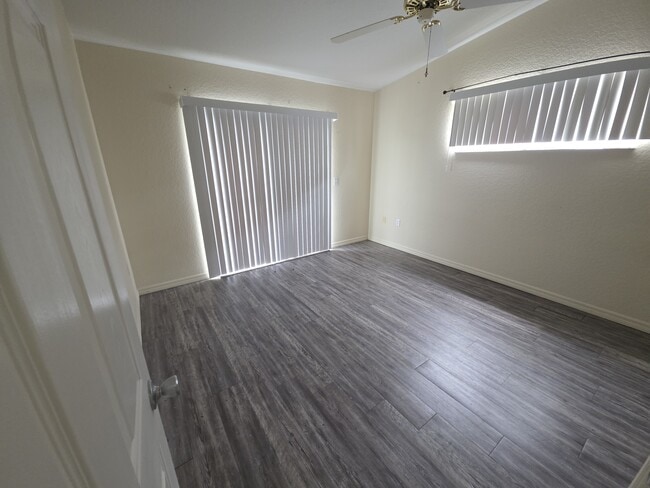 Building Photo - 1922 Quail Ridge Ct