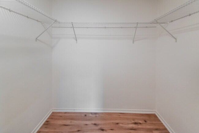 Building Photo - 5633 Mirada Dr