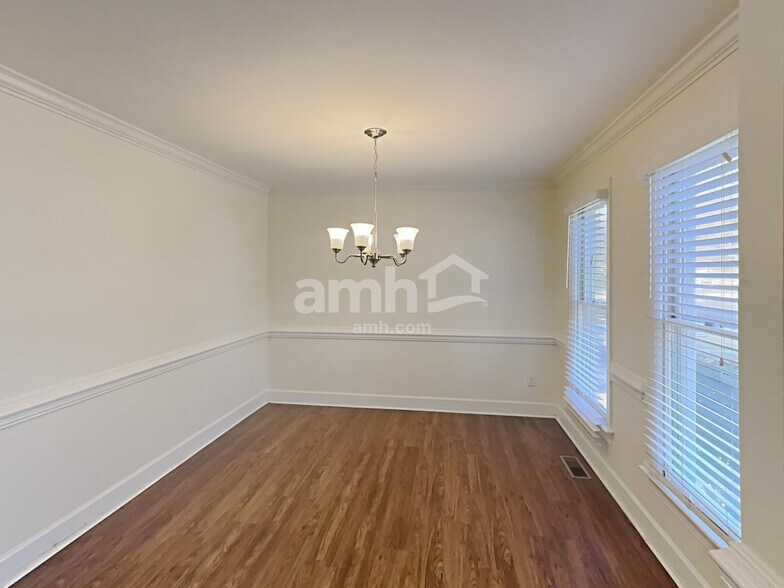 Building Photo - 4840 Forest Highland Dr