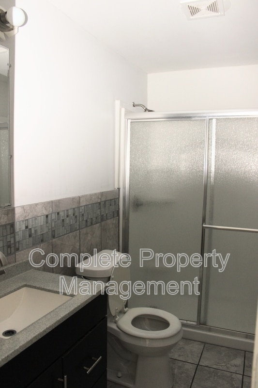 Building Photo - 5320 Java Ave