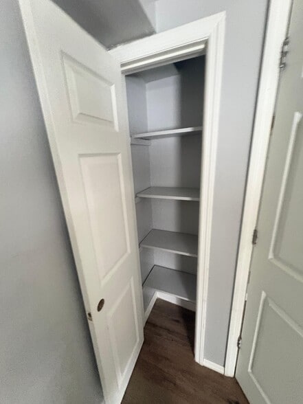 Building Photo - 10 Paradise Trl