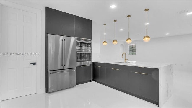 Building Photo - 7545 SW 188th Ln