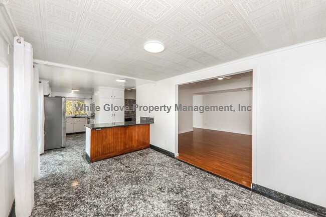 Building Photo - Spacious 4-Bedroom Tustin Home with Solar, Citrus Trees & Gas Fireplace