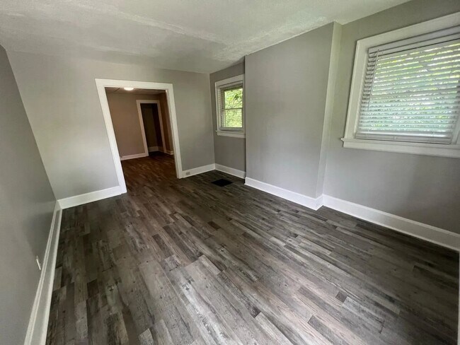 Building Photo - 4130 Talbert St