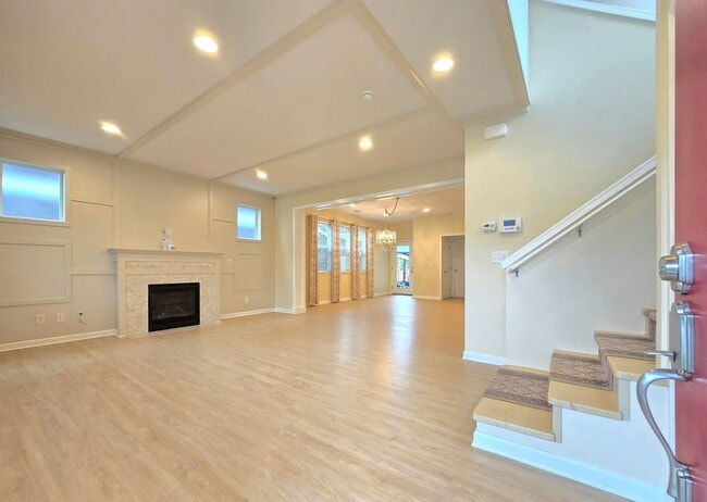 Building Photo - 3 Bedroom Home in Everett Available Now!