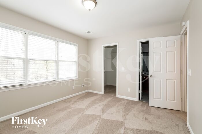 Building Photo - 6217 Tuskan Dr