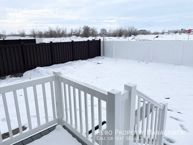 Building Photo - 5667 Parkview Dr