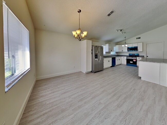 Building Photo - 13838 Ginger Creek Blvd