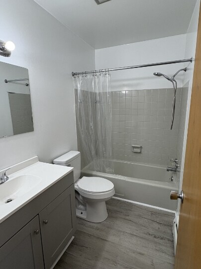 Building Photo - 695 Capital Ave NE