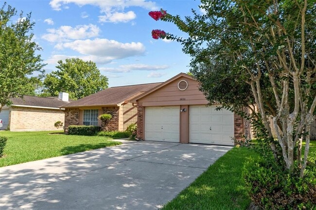 Primary Photo - 2822 Wood Hollow Dr