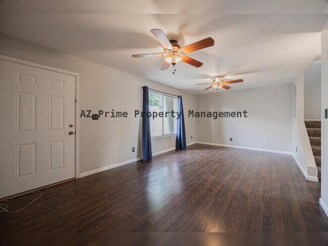 Building Photo - 225 N Standage