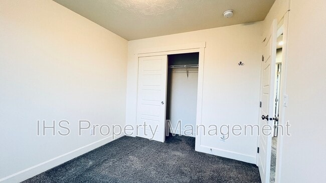 Building Photo - 9801 Silverbright Dr