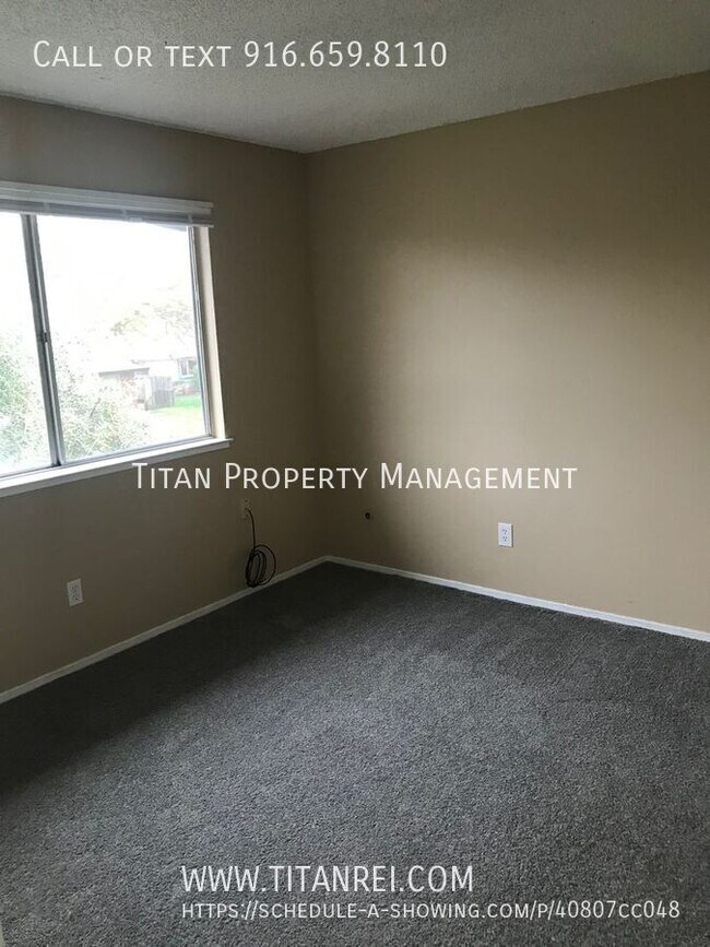 Building Photo - 770 Carro Dr