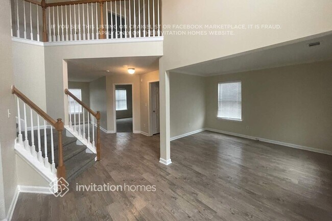 Building Photo - 471 Charles Towne Ave