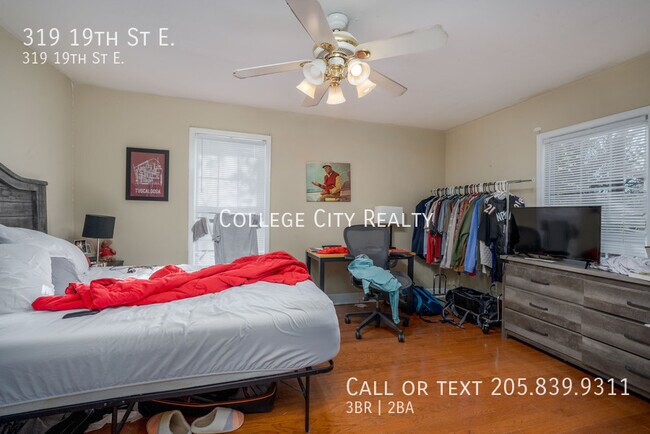 Building Photo - 319 19th St E