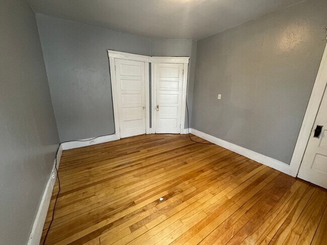 Building Photo - 156 Fairmont Ave