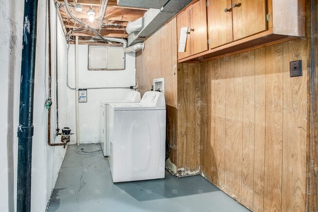 Building Photo - 8435 E 56th Terrace