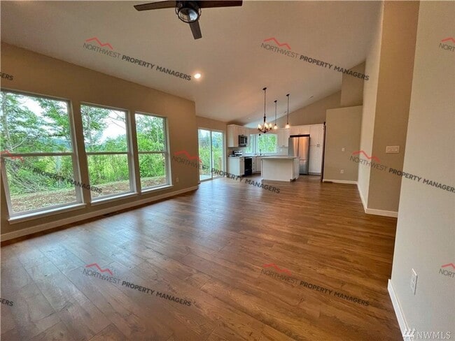 Building Photo - STATUS: *PENDING APPLICATION*   | R245B  |  $2095 + $100 FLAT RATE FOR W/S/G ** MOVE IN SPECIAL**