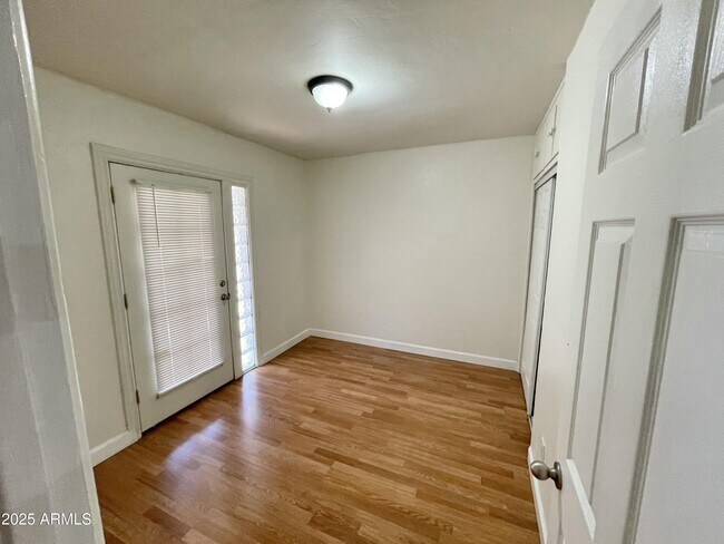 Building Photo - 602 E San Juan Ave