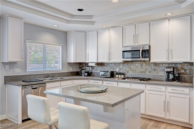 Building Photo - 6574 W Diablo Dr