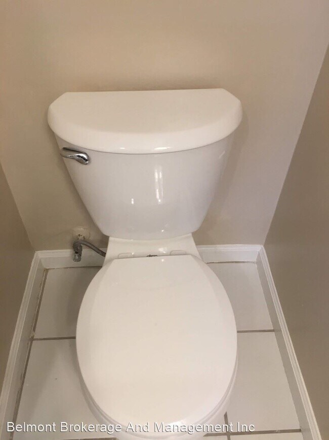 Building Photo - 445 Ximeno Ave