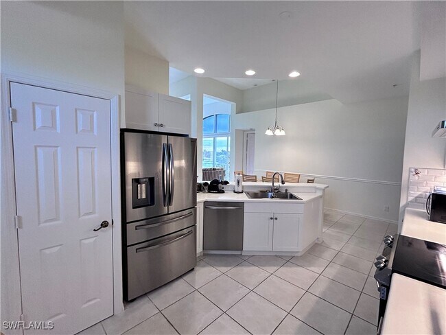 Building Photo - 1530 Clermont Dr