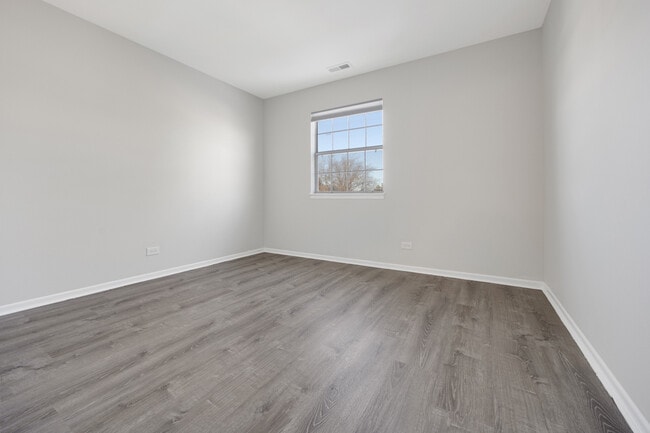 Building Photo - 47 Gant Cir