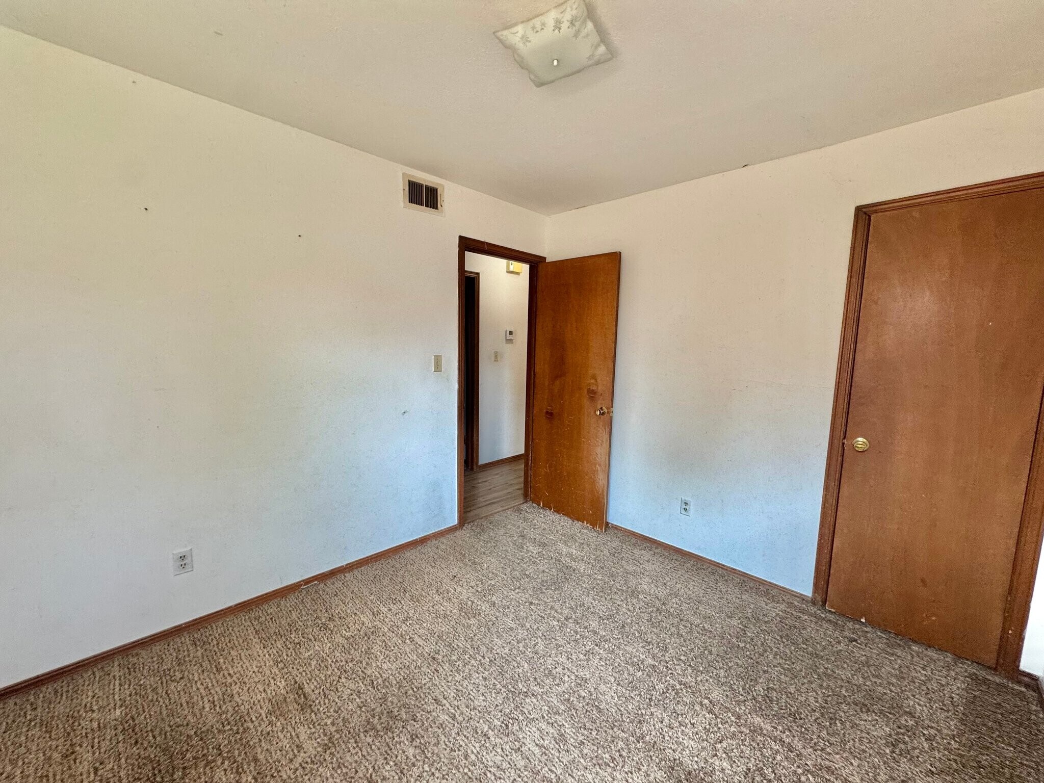 Building Photo - 1233 Straka Terrace