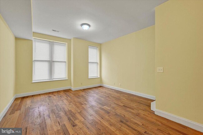 Building Photo - 221 E Lafayette Ave