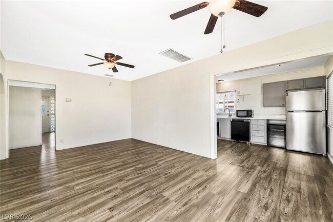 Building Photo - 107 Joshua St